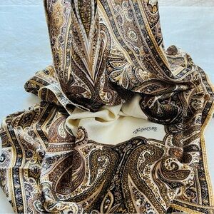 42”x42” Vintage Large Silk Echo Shawl.